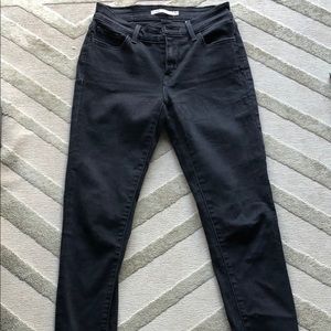 Levi’s 710 Skinny Jeans